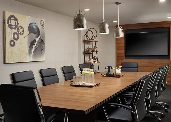 Renaissance Minneapolis 4*