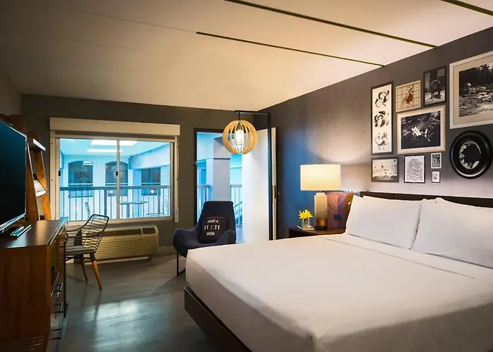 Renaissance Minneapolis Hotel
