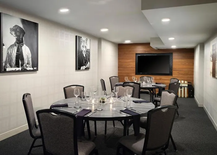 Hotel Renaissance Minneapolis 4*