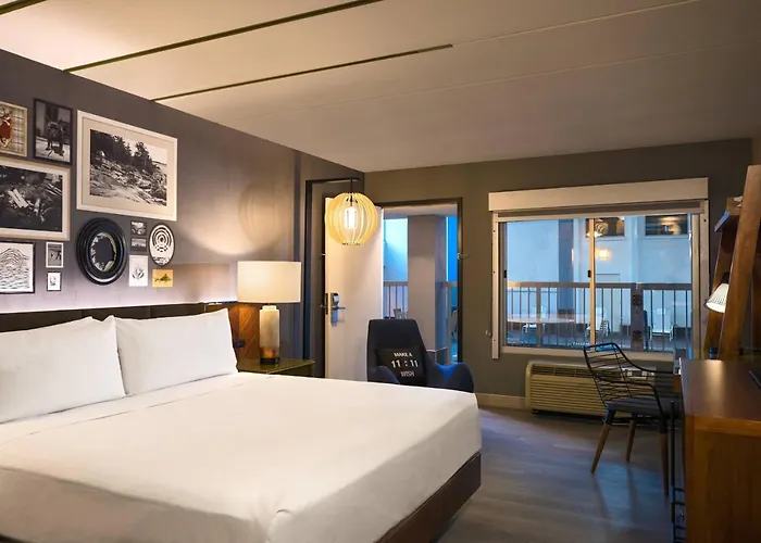 Renaissance Minneapolis Hotel 4*
