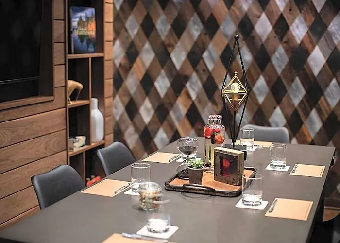 Renaissance Minneapolis 4*