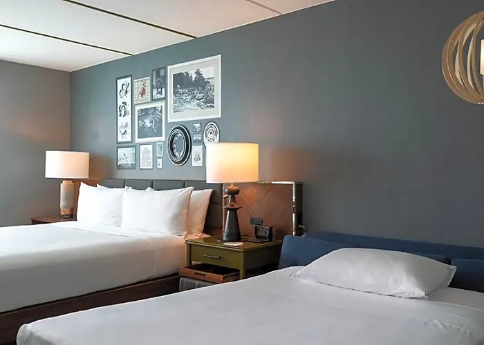 Renaissance Minneapolis Hotel 4*